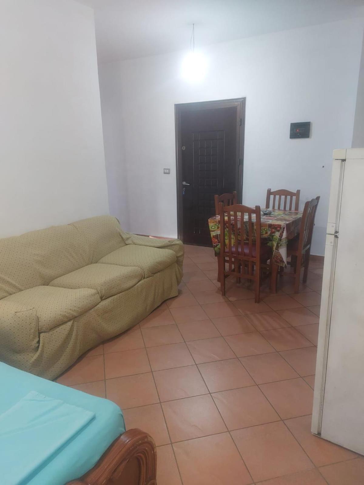 Iliria Apartament *